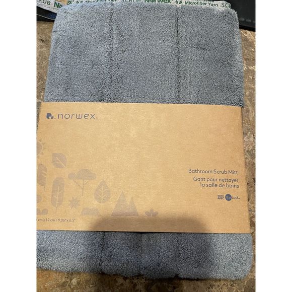 Norwex NWT - Bathroom Scrub Mitt - Graphite - Picture 1 of 2